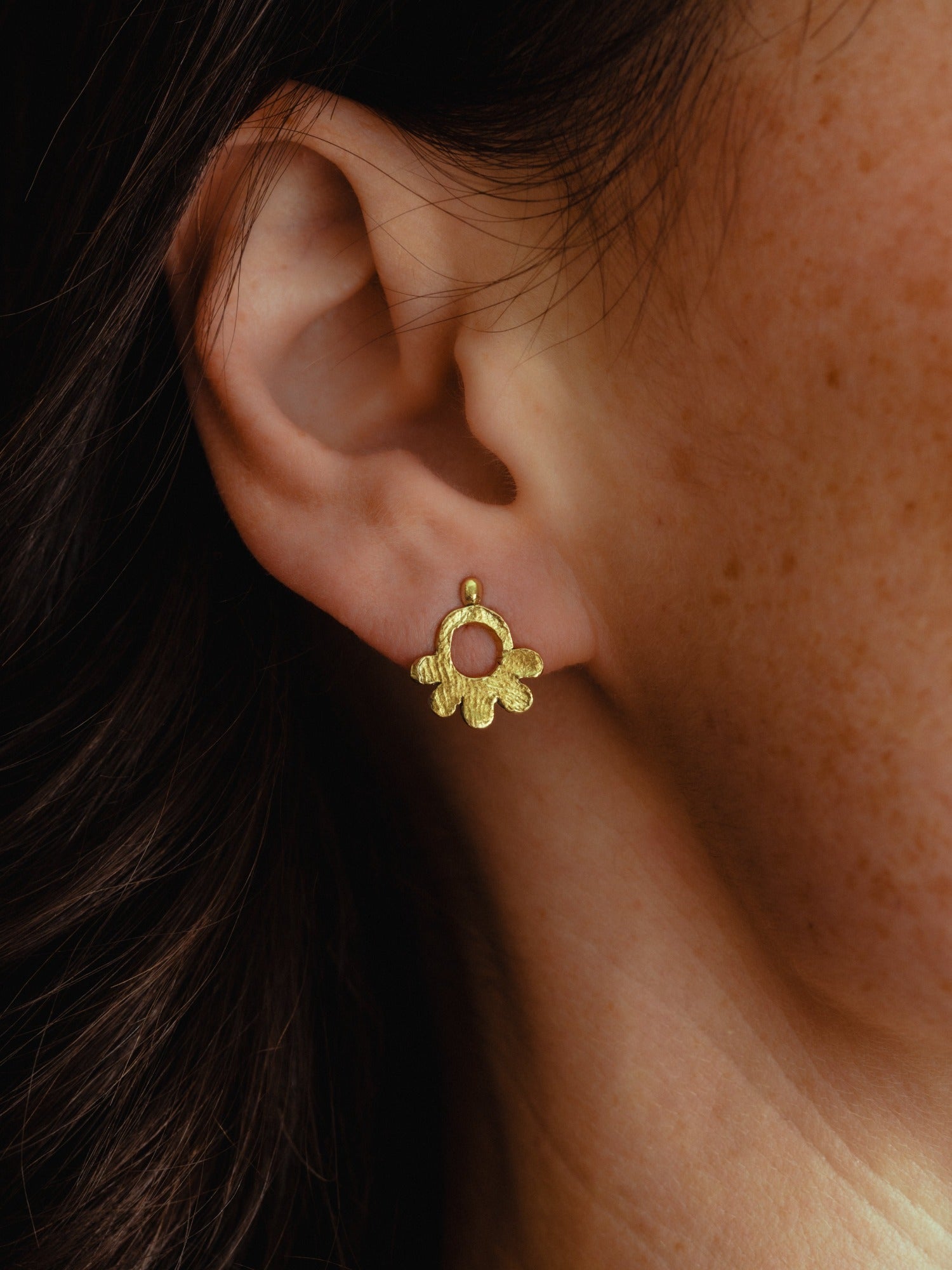 The Silk Ruff Studs (pair)
