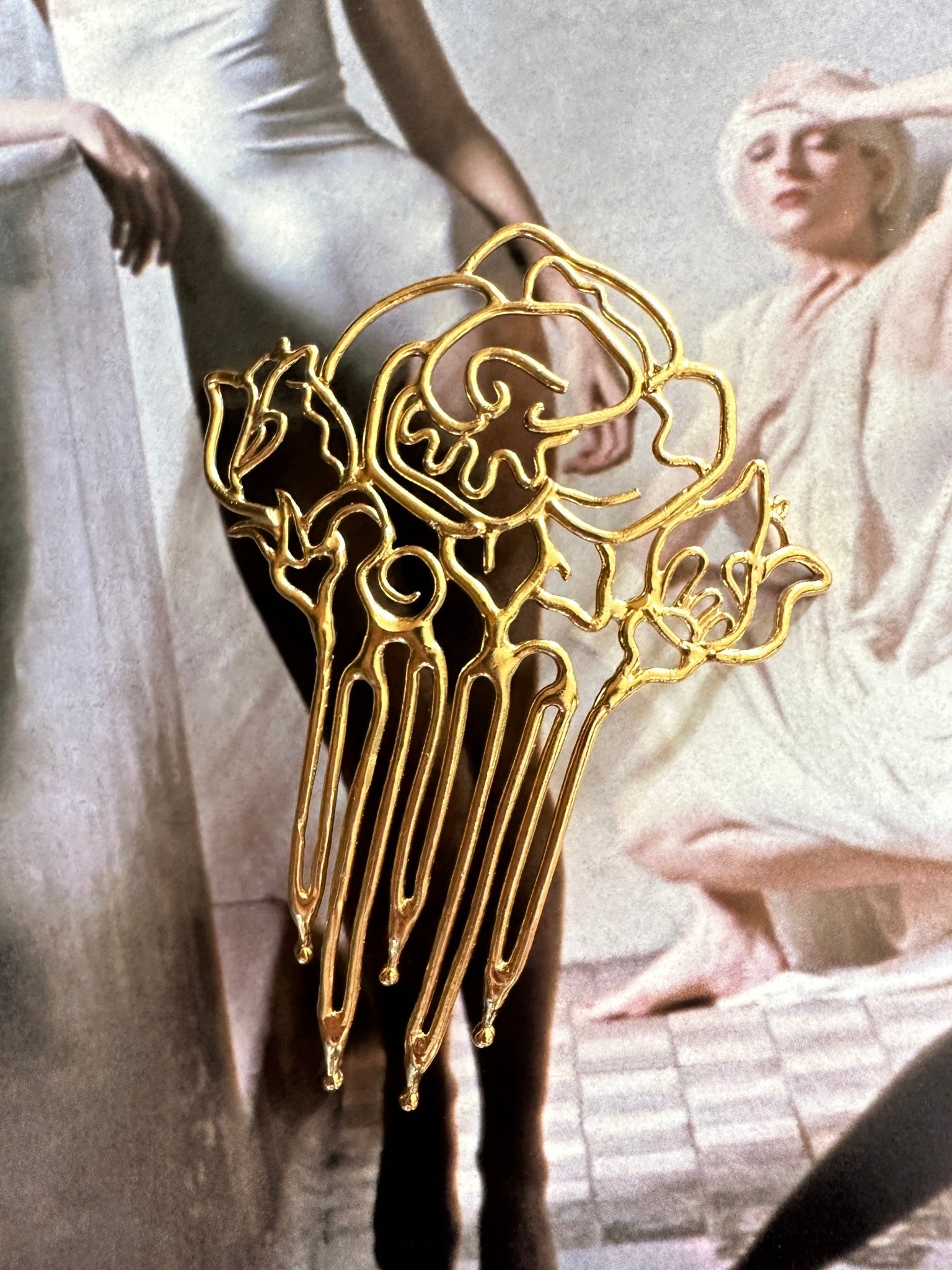 The Unravelling Hair Comb