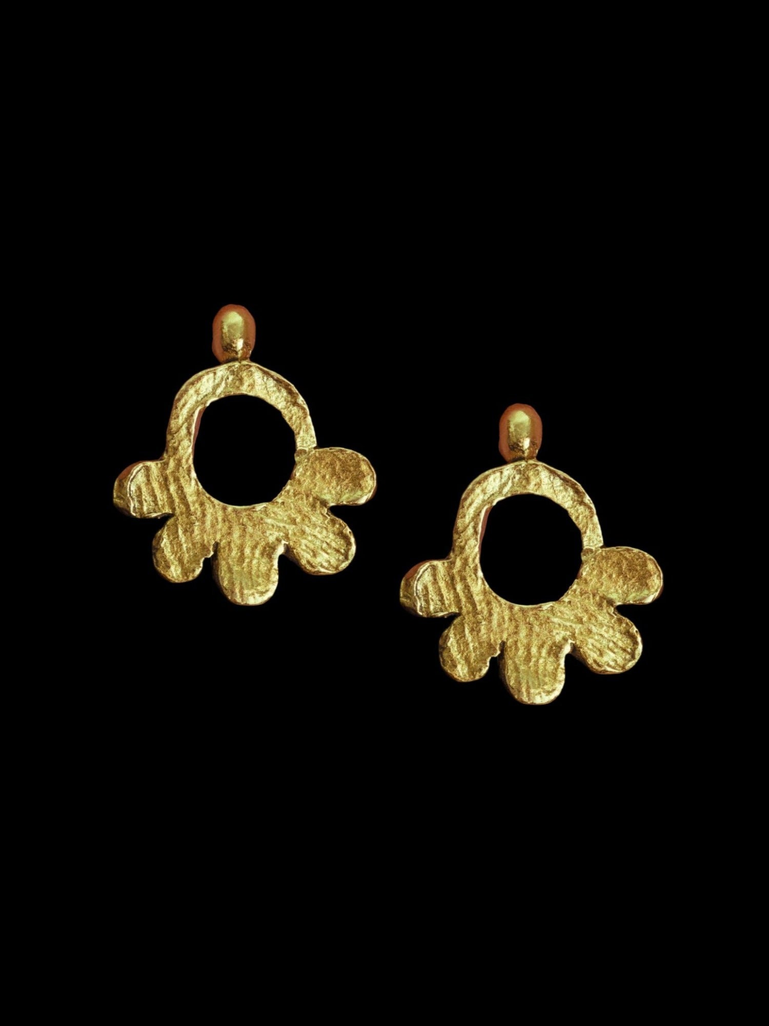 The Silk Ruff Studs (pair)