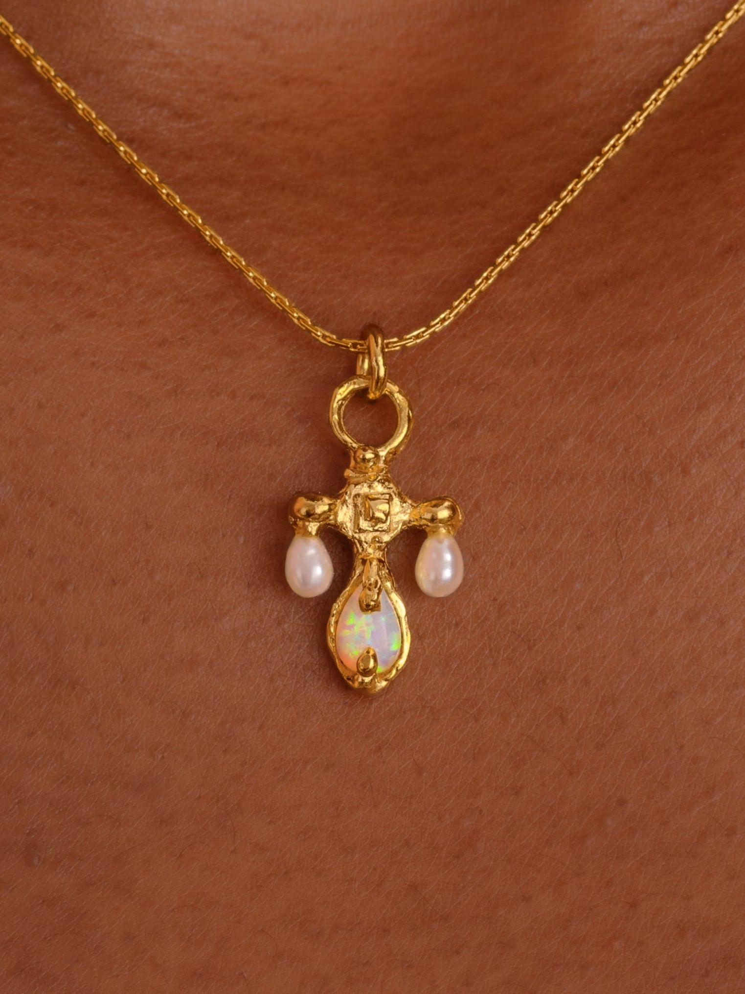 The Daphne & Apollo Chain