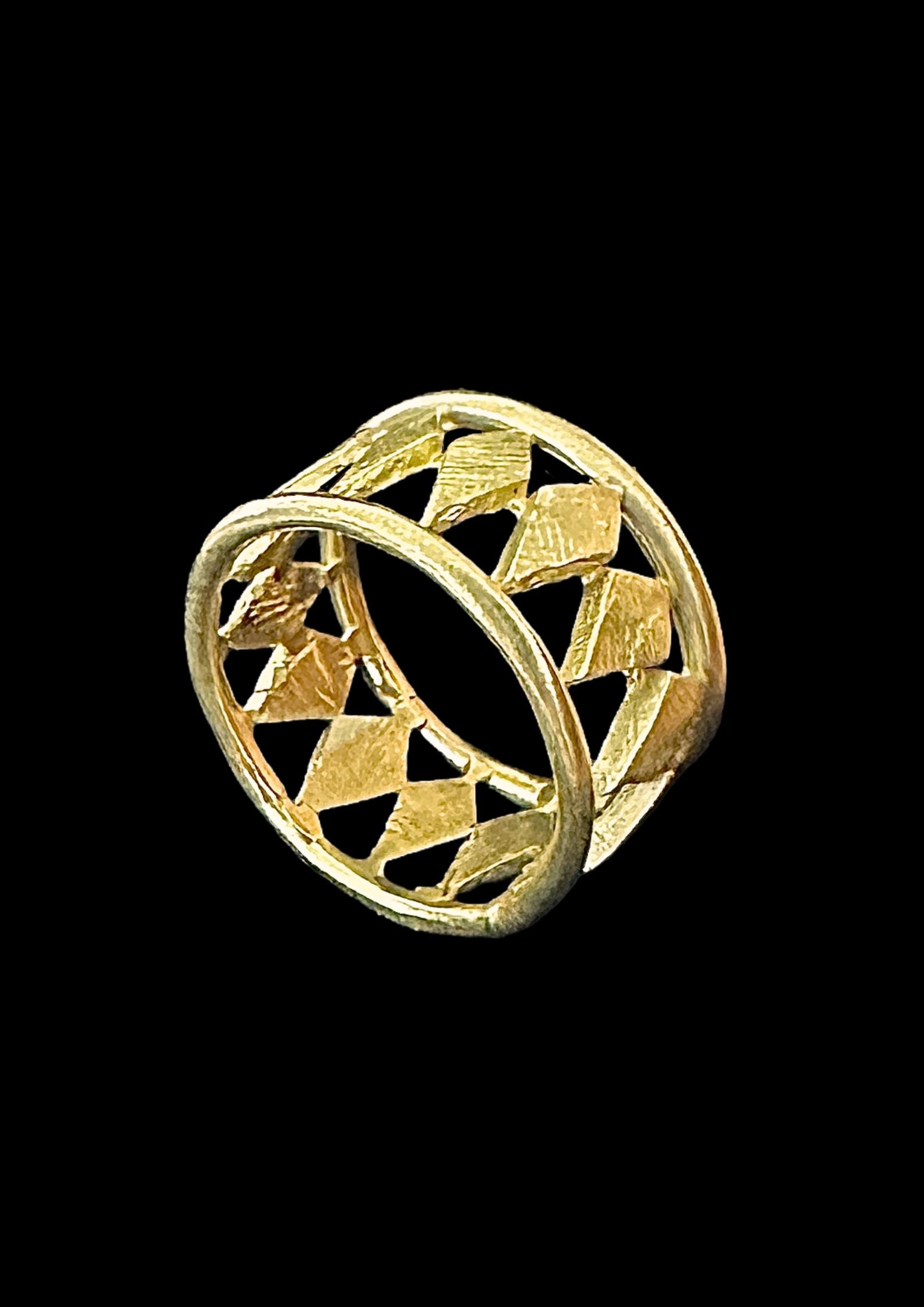 The Harlequin ring